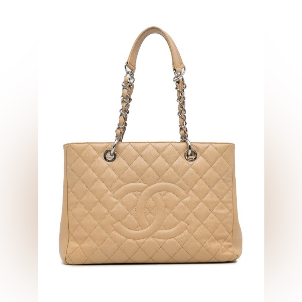 CHANEL Caviar GST (Beige)